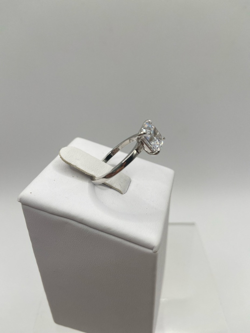 Sterling Silver 925 Asscher Cut Simulated Diamond Solitaire Ring Size 7 1/2 - Picture 4 of 9